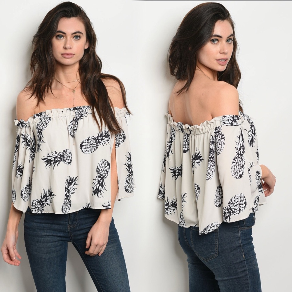 Off-Shoulder Pineapple Print Top